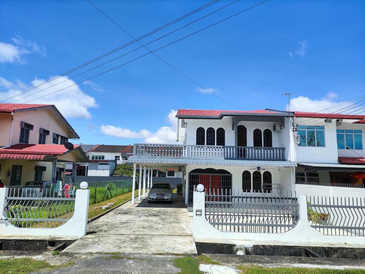 Grand Height Homestay 7A 10Pax 4Rooms Sibu Luaran gambar