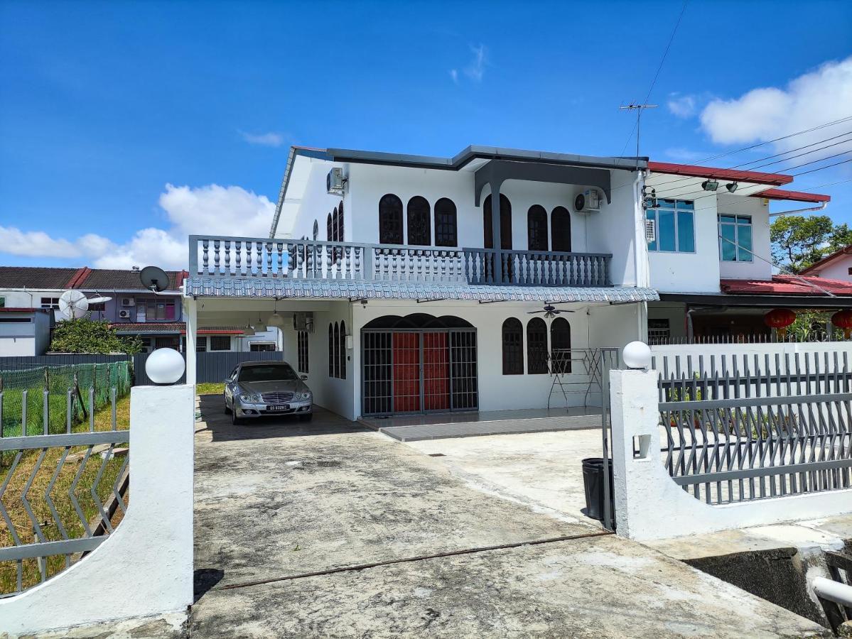 Grand Height Homestay 7A 10Pax 4Rooms Sibu Luaran gambar